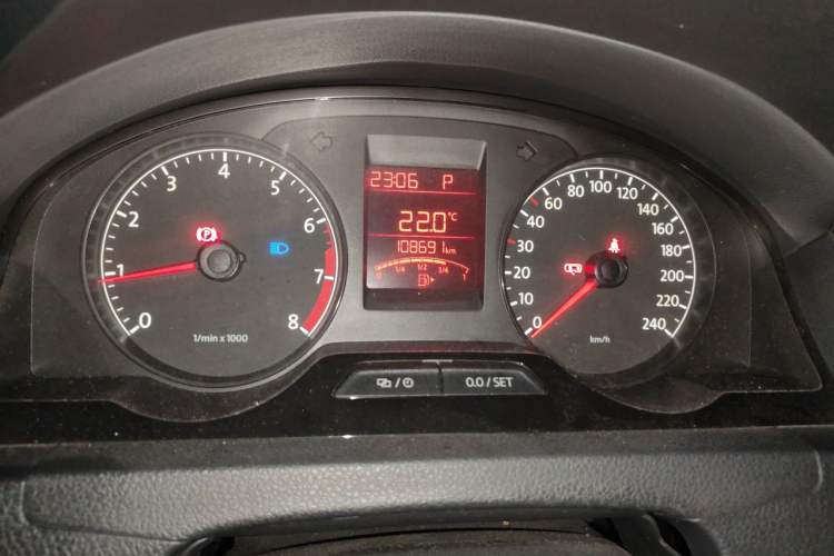 Used Volkswagen Santana 2013 1.6L Automatic Fashion Edition Instrument Cluster