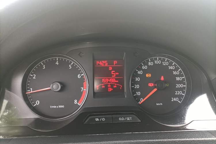 Used Volkswagen Santana 2013 1.6L Automatic Comfort Edition Instrument Cluster