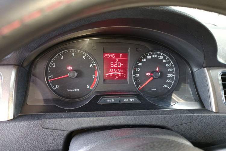 Used Volkswagen Santana 2013 1.6L Automatic Comfort Edition Instrument Cluster