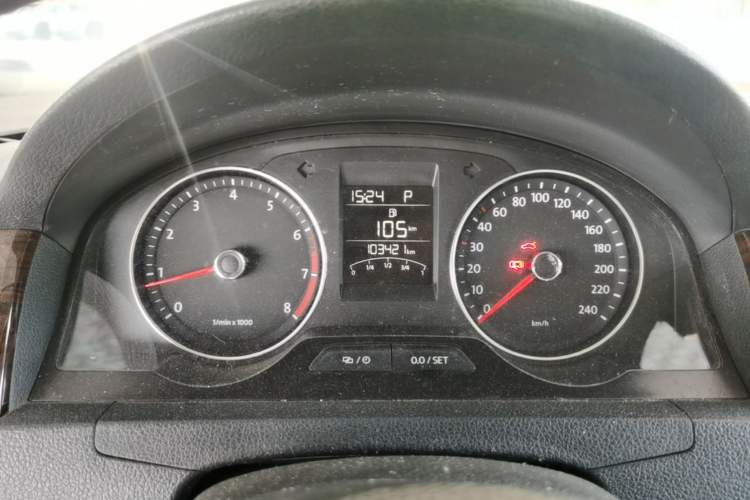 Used Volkswagen Santana 2013 1.6L Automatic Luxury Edition Instrument Cluster