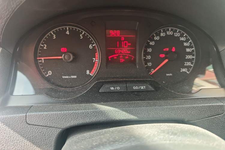 Used Volkswagen Santana 2013 1.6L Manual Comfort Edition Instrument Cluster