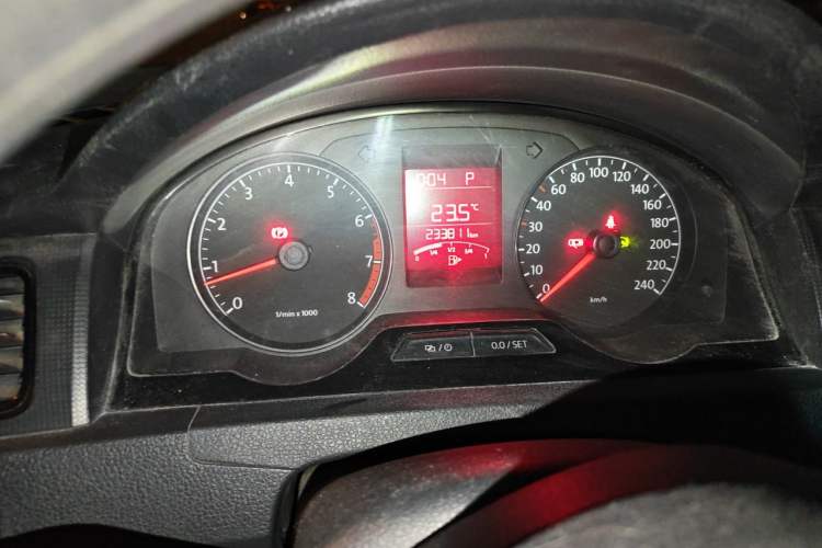 Used Volkswagen Santana 2013 1.6L Automatic Fashion Edition Instrument Cluster