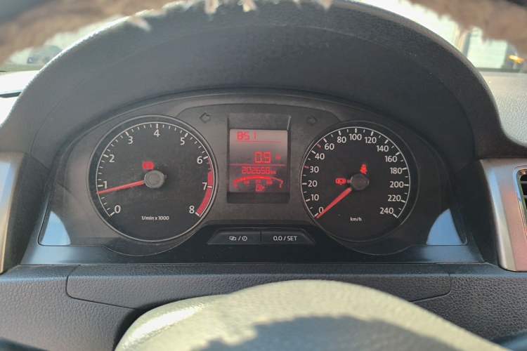 Used Volkswagen Santana 2013 1.6L Manual Comfort Edition Instrument Cluster