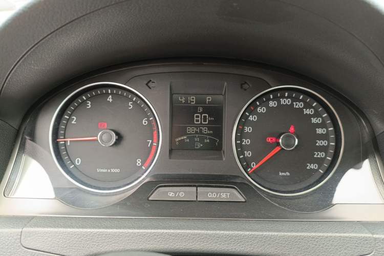 Used Volkswagen Santana 2013 1.6L Automatic Luxury Edition Instrument Cluster