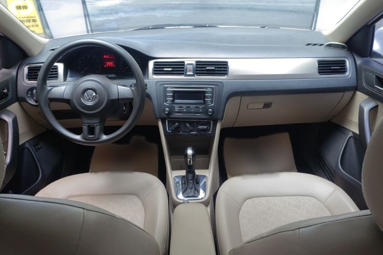 Used Volkswagen Santana 2013 1.6L Automatic Comfort Edition Interior 4