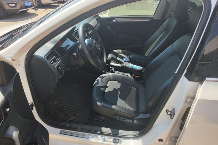 Used Volkswagen Santana 2013 1.4L Manual Comfort Edition Left Front Seat