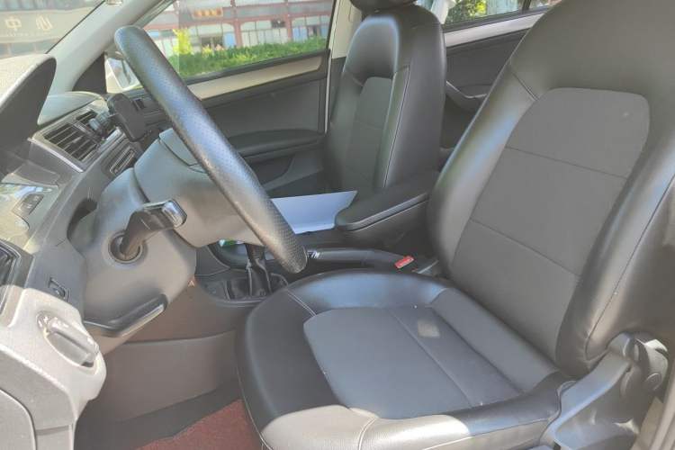 Used Volkswagen Santana 2013 1.6L Manual Comfort Edition Left Front Seat