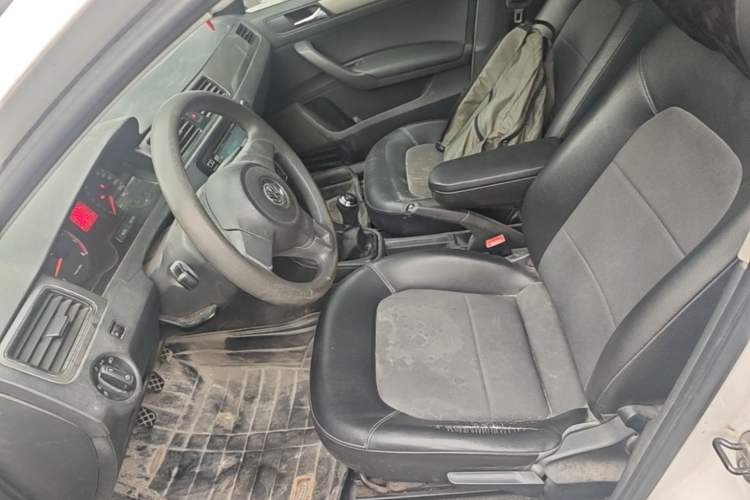Used Volkswagen Santana 2013 1.6L Manual Comfort Edition Left Front Seat