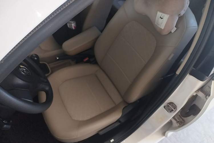 Used Volkswagen Santana 2013 1.6L Manual Comfort Edition Left Front Seat