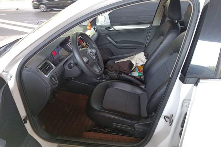Used Volkswagen Santana 2013 1.6L Automatic Comfort Edition Left Front Seat