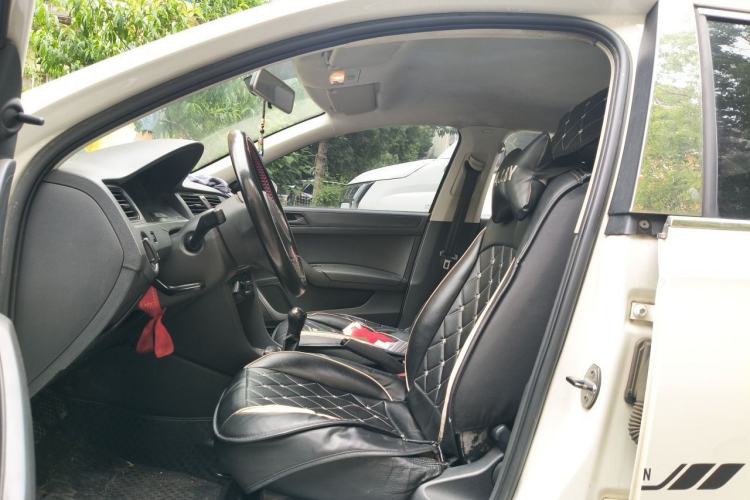 Used Volkswagen Santana 2013 1.4L Manual Fashion Edition Left Front Seat