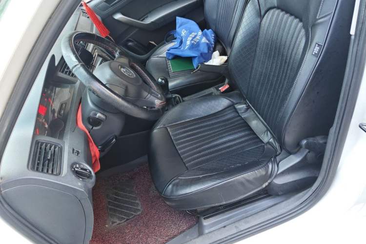 Used Volkswagen Santana 2013 1.6L Manual Fashion Edition Left Front Seat
