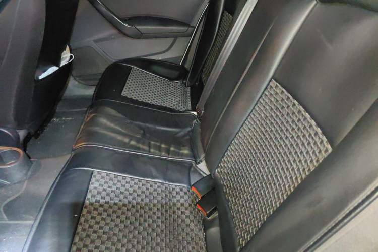 Used Volkswagen Santana 2013 1.6L Manual Fashion Edition Left Rear Seat