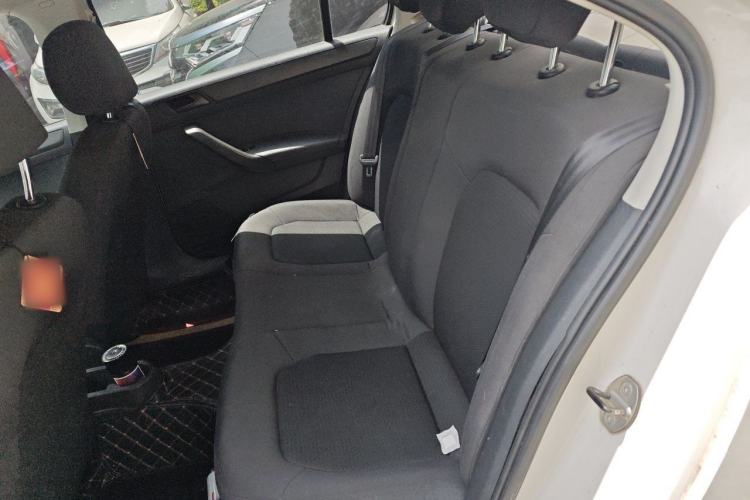 Used Volkswagen Santana 2013 1.6L Automatic Fashion Edition Left Rear Seat