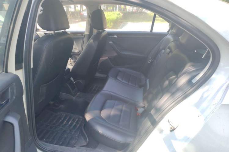 Used Volkswagen Santana 2013 1.6L Automatic Luxury Edition Left Rear Seat