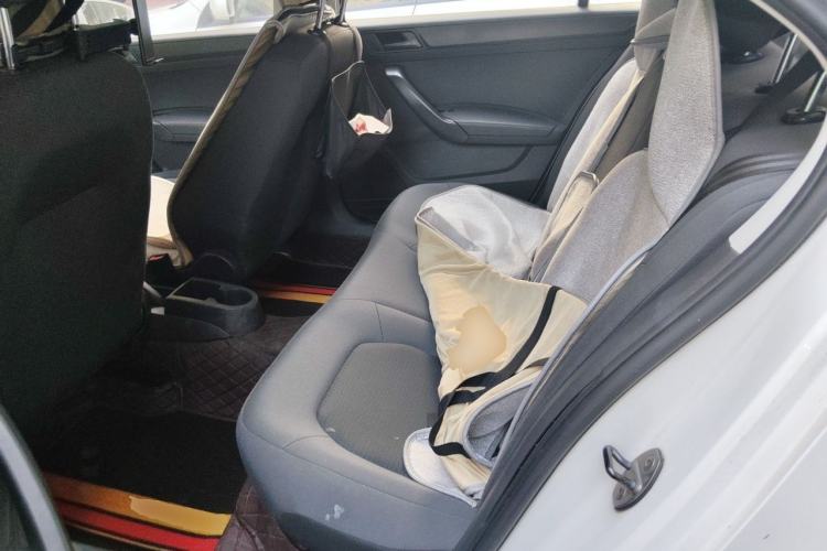 Used Volkswagen Santana 2013 1.6L Automatic Fashion Edition Left Rear Seat