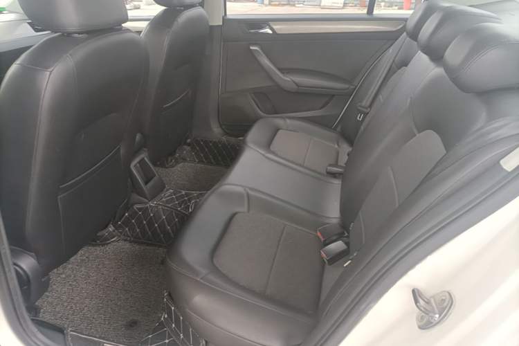 Used Volkswagen Santana 2013 1.6L Automatic Comfort Edition Left Rear Seat