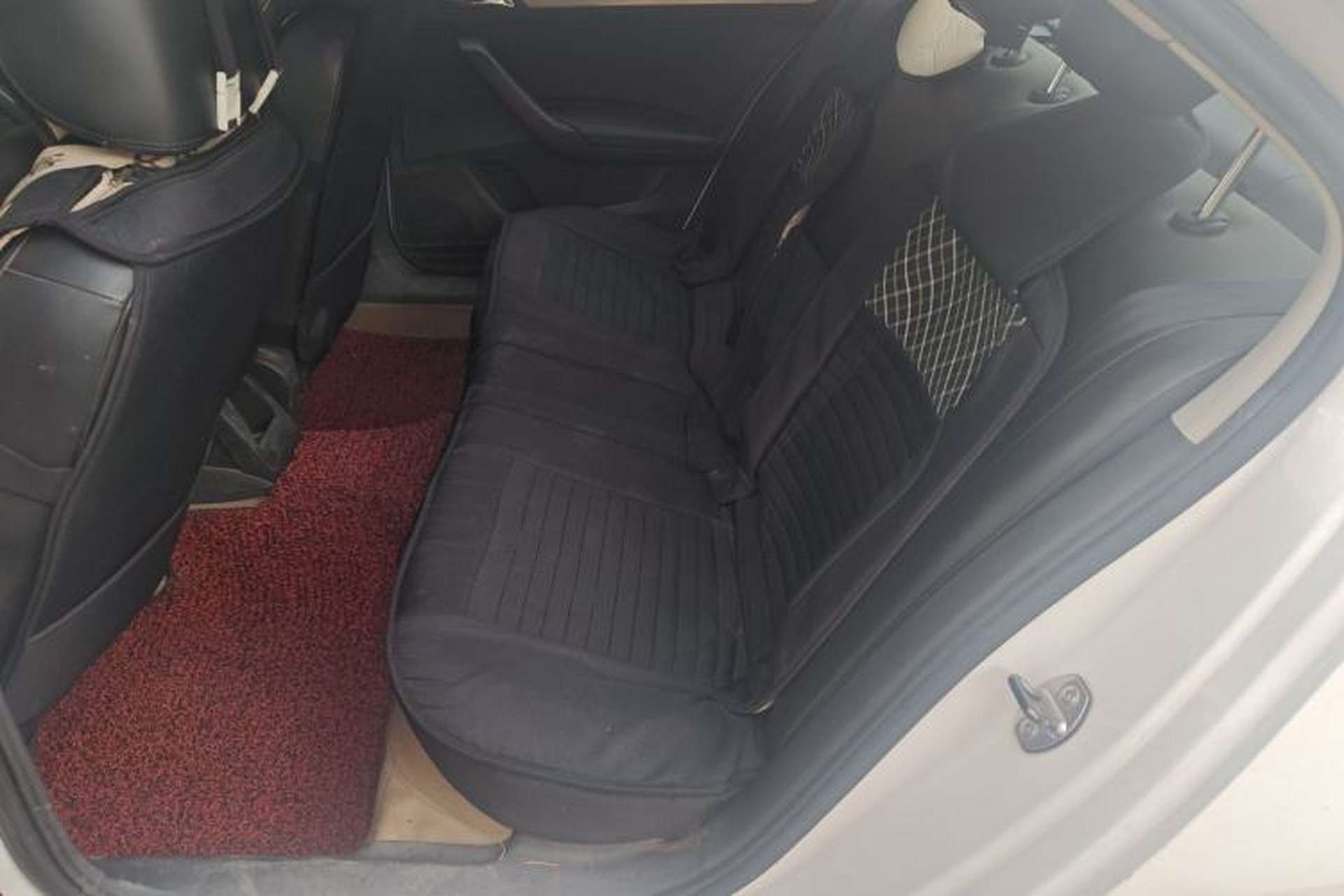 Used Volkswagen Santana 2013 1.6L Automatic Comfort Edition Left Rear Seat