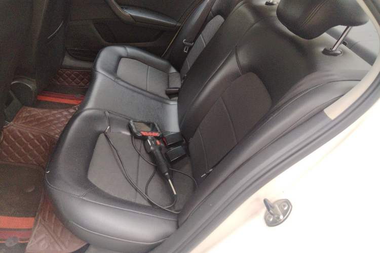 Used Volkswagen Santana 2013 1.6L Automatic Comfort Edition Left Rear Seat