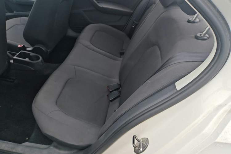 Used Volkswagen Santana 2013 1.6L Manual Fashion Edition Left Rear Seat