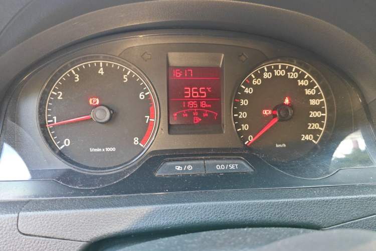 Used Volkswagen Santana 2013 1.4L Manual Fashion Edition Odometer Close Up