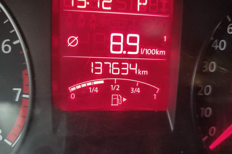 Used Volkswagen Santana 2013 1.6L Automatic Comfort Edition Odometer Close Up