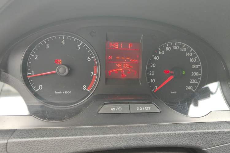 Used Volkswagen Santana 2013 1.6L Automatic Comfort Edition Odometer Close Up