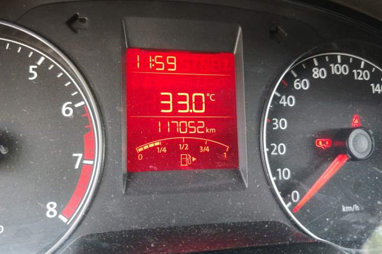 Used Volkswagen Santana 2013 1.4L Manual Fashion Edition Odometer Close Up