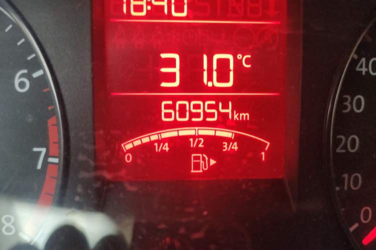Used Volkswagen Santana 2013 1.4L Manual Fashion Edition Odometer Close Up