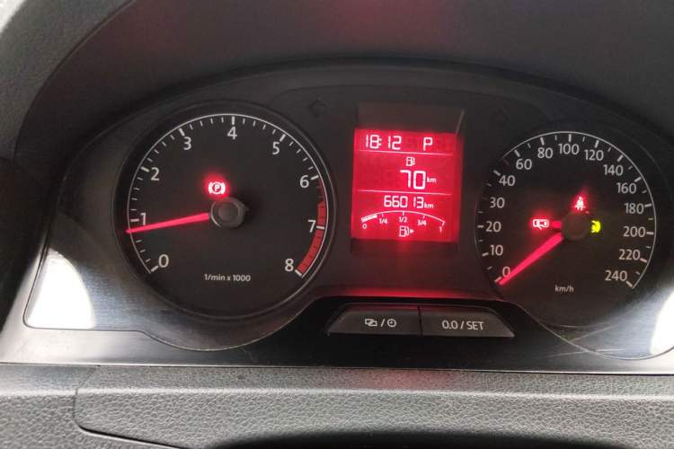 Used Volkswagen Santana 2013 1.6L Automatic Comfort Edition Odometer Close Up