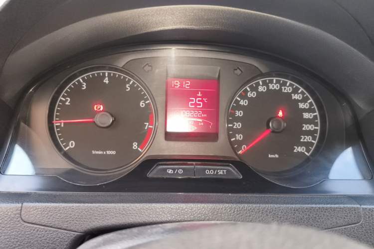 Used Volkswagen Santana 2013 1.4L Manual Comfort Edition Odometer Close Up