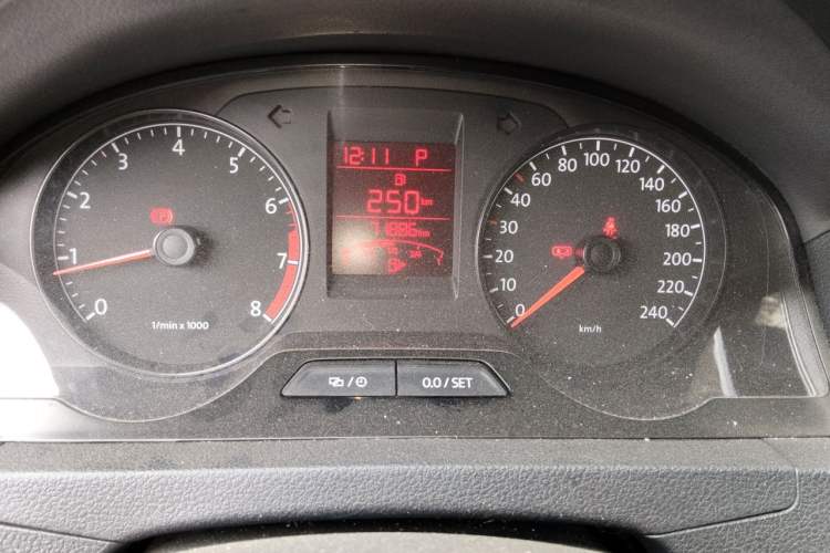 Used Volkswagen Santana 2013 1.6L Automatic Comfort Edition Odometer Close Up