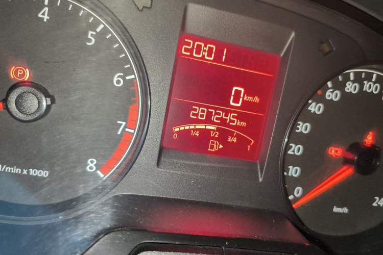 Used Volkswagen Santana 2013 1.4L Manual Comfort Edition Odometer Close Up