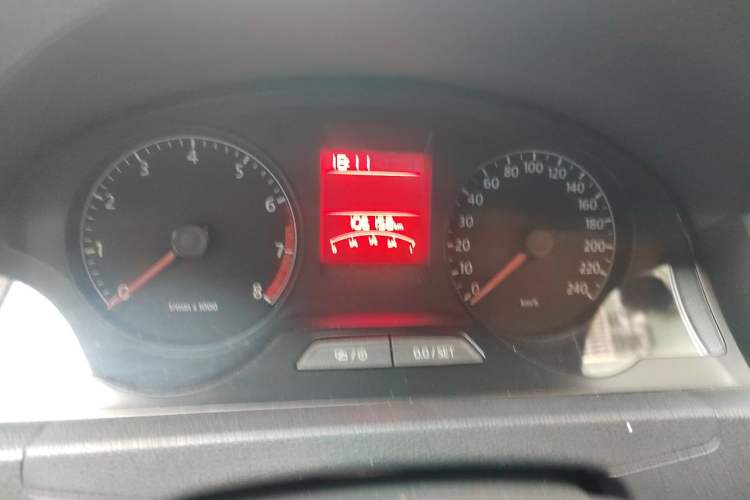 Used Volkswagen Santana 2013 1.6L Automatic Comfort Edition Odometer Close Up