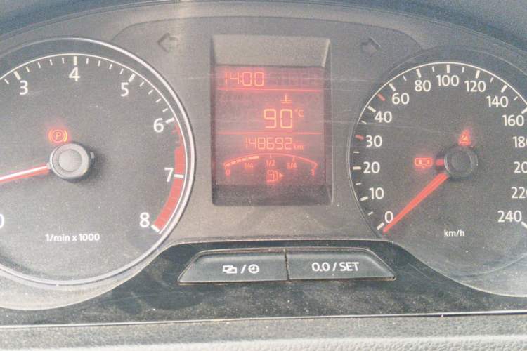 Used Volkswagen Santana 2013 1.6L Manual Comfort Edition Odometer Close Up