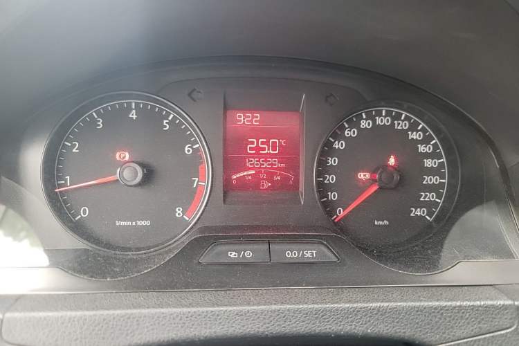 Used Volkswagen Santana 2013 1.4L Manual Fashion Edition Odometer Close Up