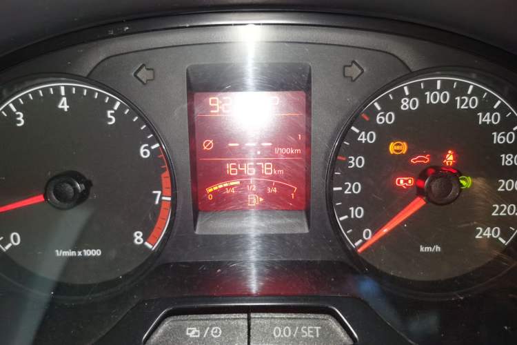 Used Volkswagen Santana 2013 1.6L Automatic Comfort Edition Odometer Close Up