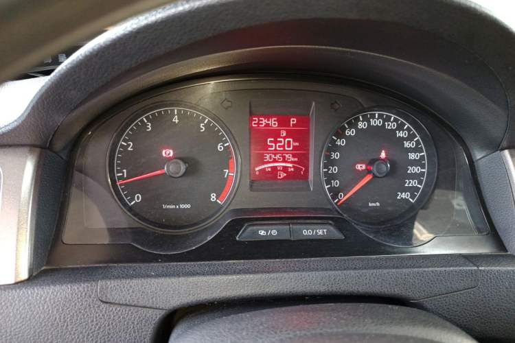 Used Volkswagen Santana 2013 1.6L Automatic Comfort Edition Odometer Close Up
