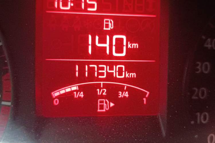 Used Volkswagen Santana 2013 1.6L Manual Comfort Edition Odometer Close Up