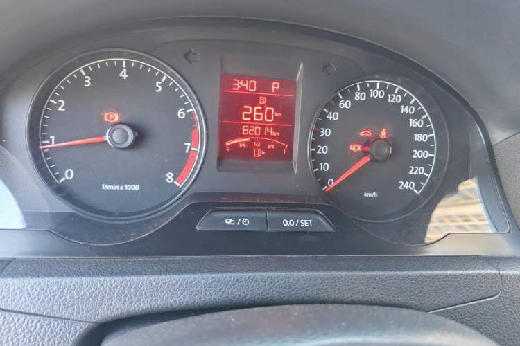 Used Volkswagen Santana 2013 1.6L Automatic Comfort Edition Odometer Close Up