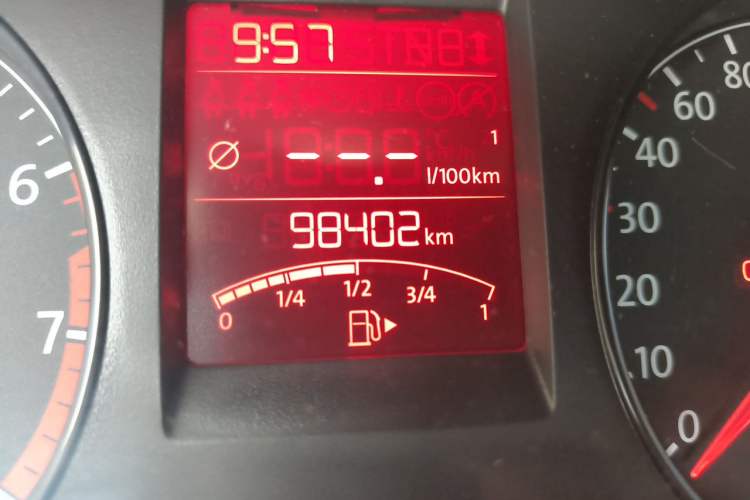 Used Volkswagen Santana 2013 1.6L Manual Comfort Edition Odometer Close Up