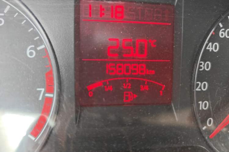 Used Volkswagen Santana 2013 1.4L Manual Fashion Edition Odometer Close Up