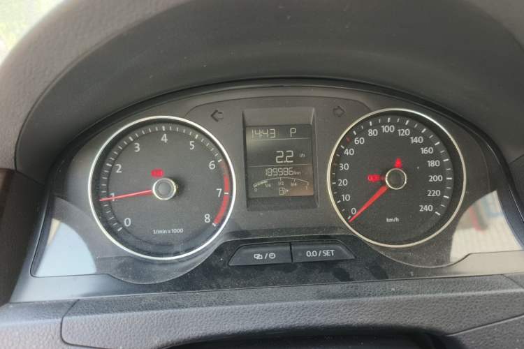 Used Volkswagen Santana 2013 1.6L Automatic Luxury Edition Odometer Close Up
