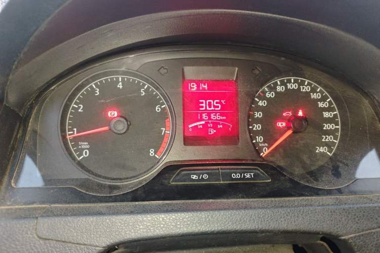 Used Volkswagen Santana 2013 1.6L Manual Comfort Edition Odometer Close Up