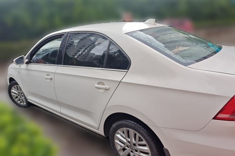 Used Volkswagen Santana 2013 1.6L Automatic Luxury Edition Rear Left 45 Deg