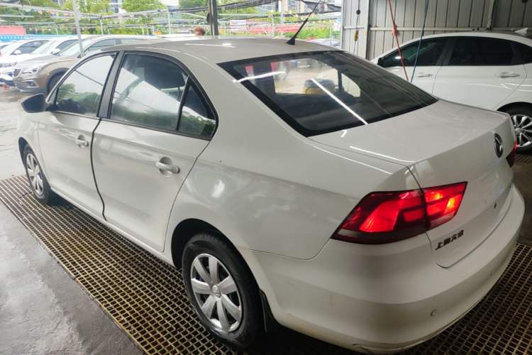 Used Volkswagen Santana 2013 1.6L Automatic Fashion Edition Rear Left 45 Deg