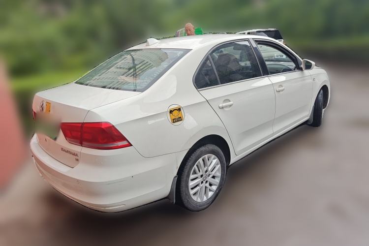 Used Volkswagen Santana 2013 1.6L Automatic Luxury Edition Rear Right 45 Deg