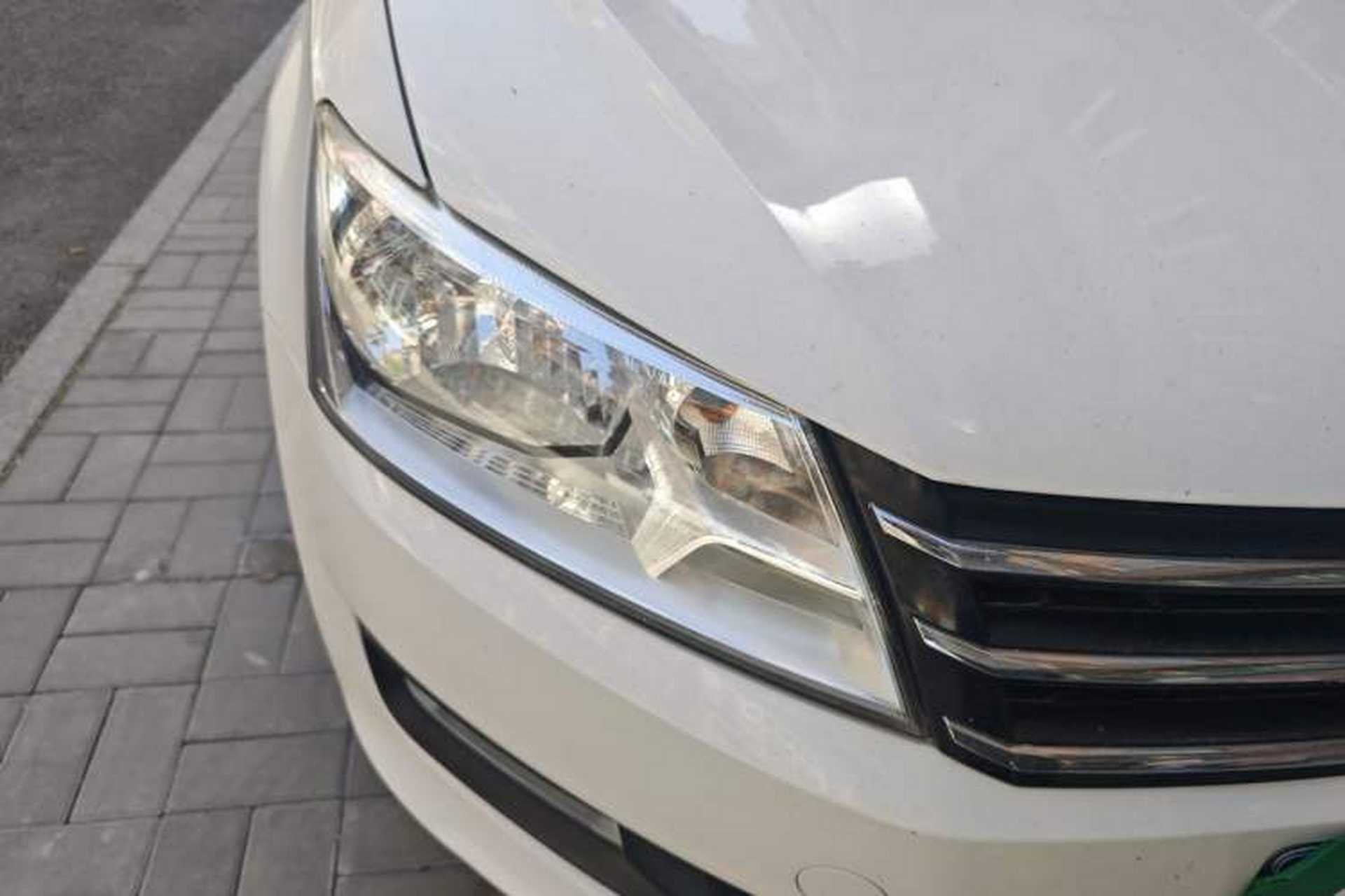 Used Volkswagen Santana 2013 1.6L Manual Comfort Edition Right Front Headlight