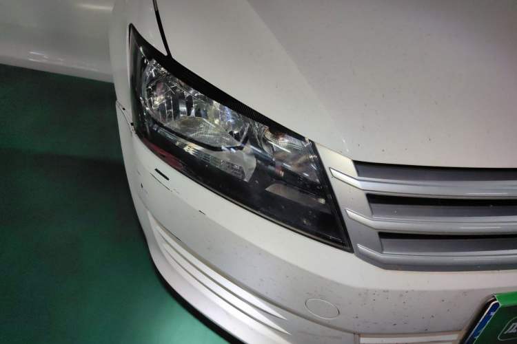 Used Volkswagen Santana 2013 1.6L Manual Fashion Edition Right Front Headlight