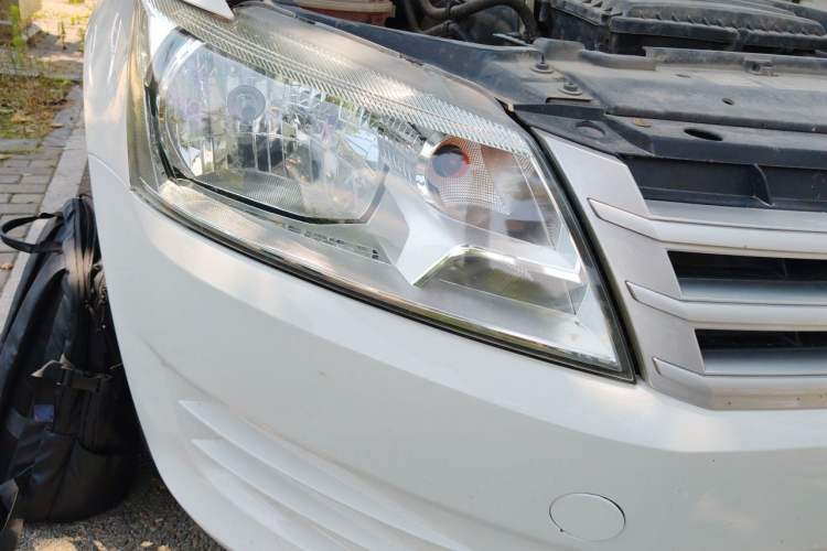 Used Volkswagen Santana 2013 1.4L Manual Fashion Edition Right Front Headlight